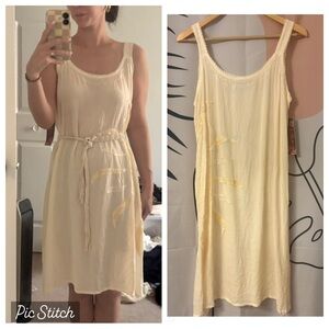 NWT cream / yellow embroidered flowy dress with sun